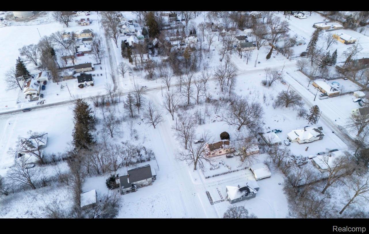 2400 Lincoln AVE, Saginaw, MI 48601