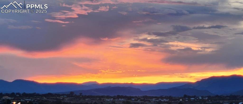 83 Top Rail TRL, Penrose, CO 81240