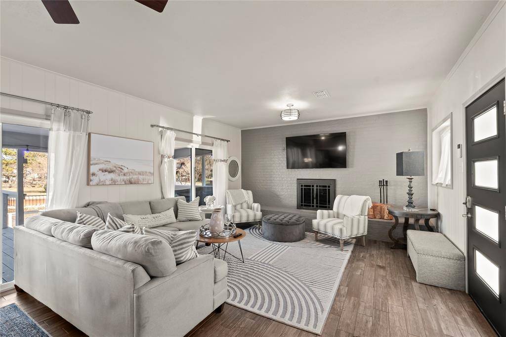 224 Harbor Drive, Gun Barrel City, TX 75156