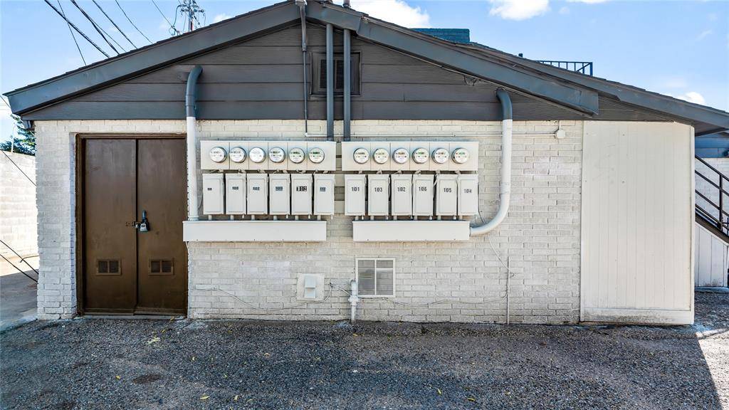 Irving, TX 75061,2001 Carl Road