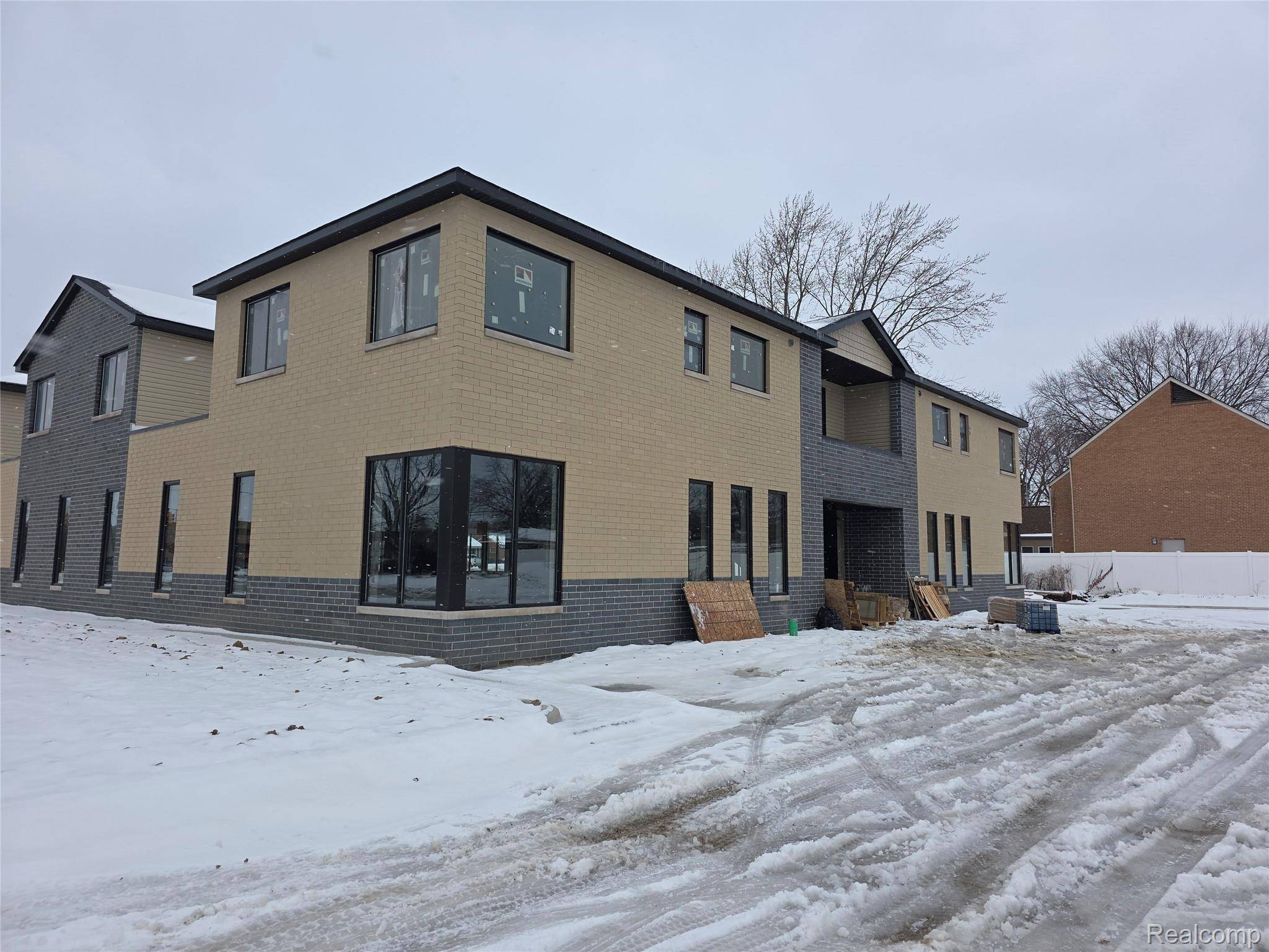 6430 N Inkster RD, Dearborn Heights, MI 48127