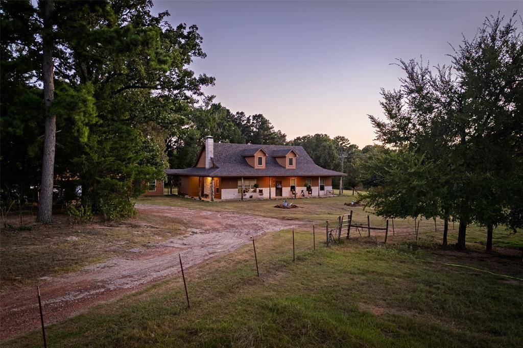 12701 FM 2010, Chandler, TX 75758