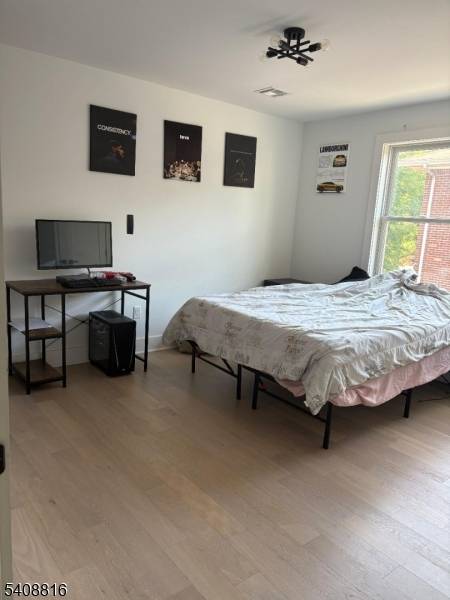 203 Queen Anne Rd, Bogota Boro, NJ 07603