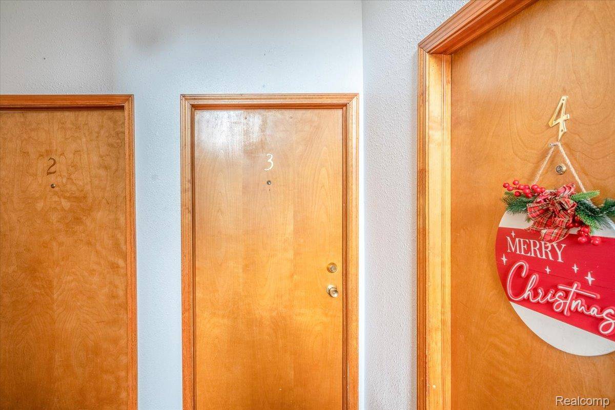 9714 Sawgrass CT, Van Buren Charter Township, MI 48111