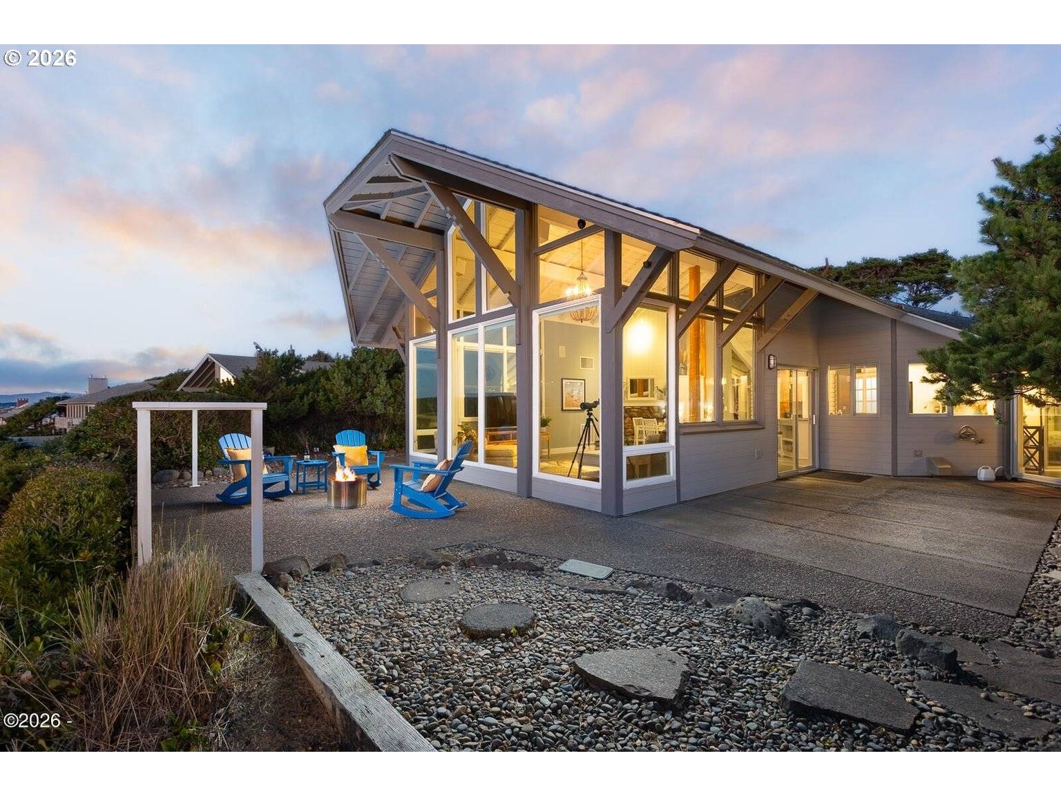 143 SALISHAN DR, Gleneden Beach, OR 97388