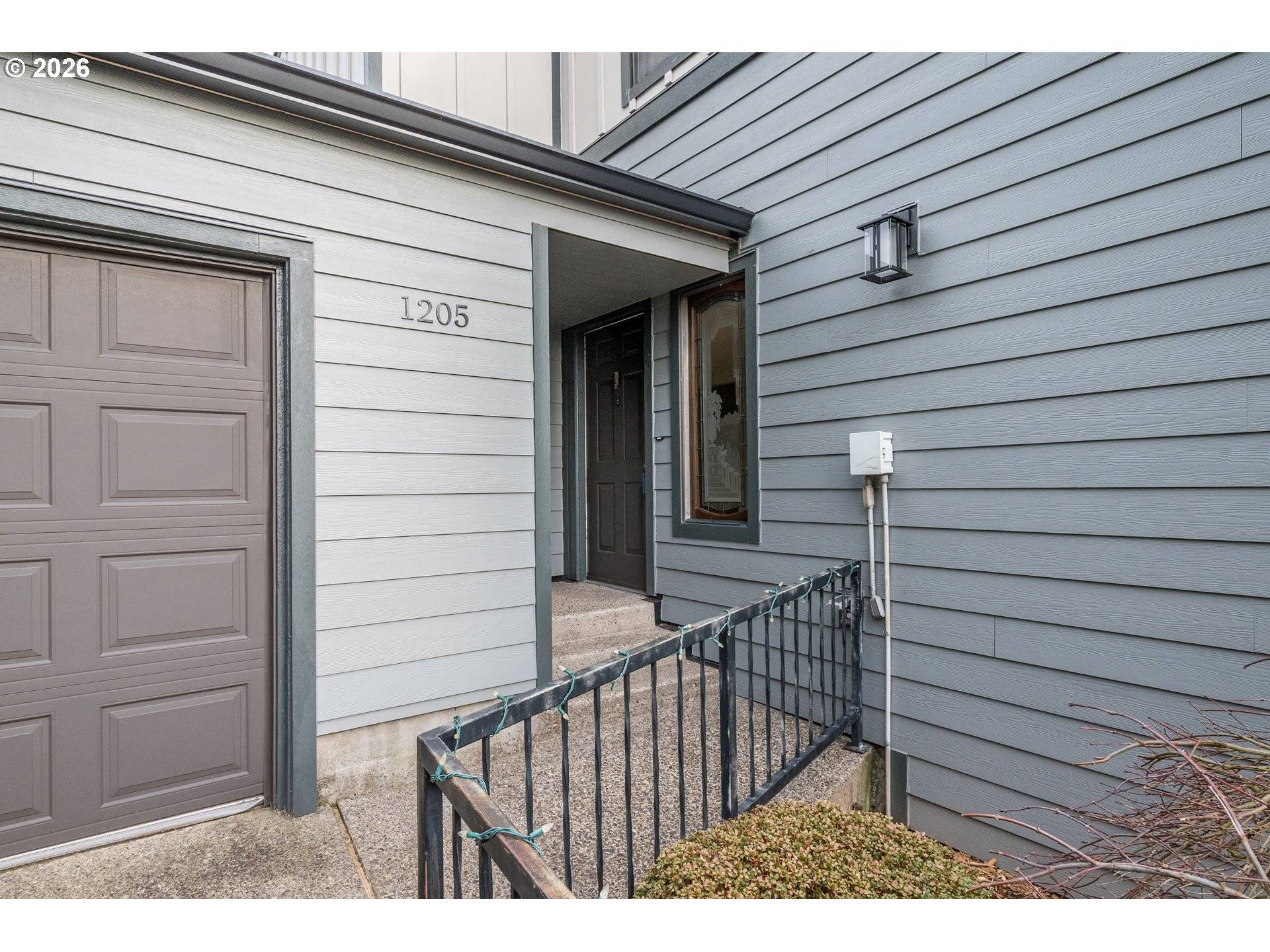 1205 HOLLY ST, Kelso, WA 98626