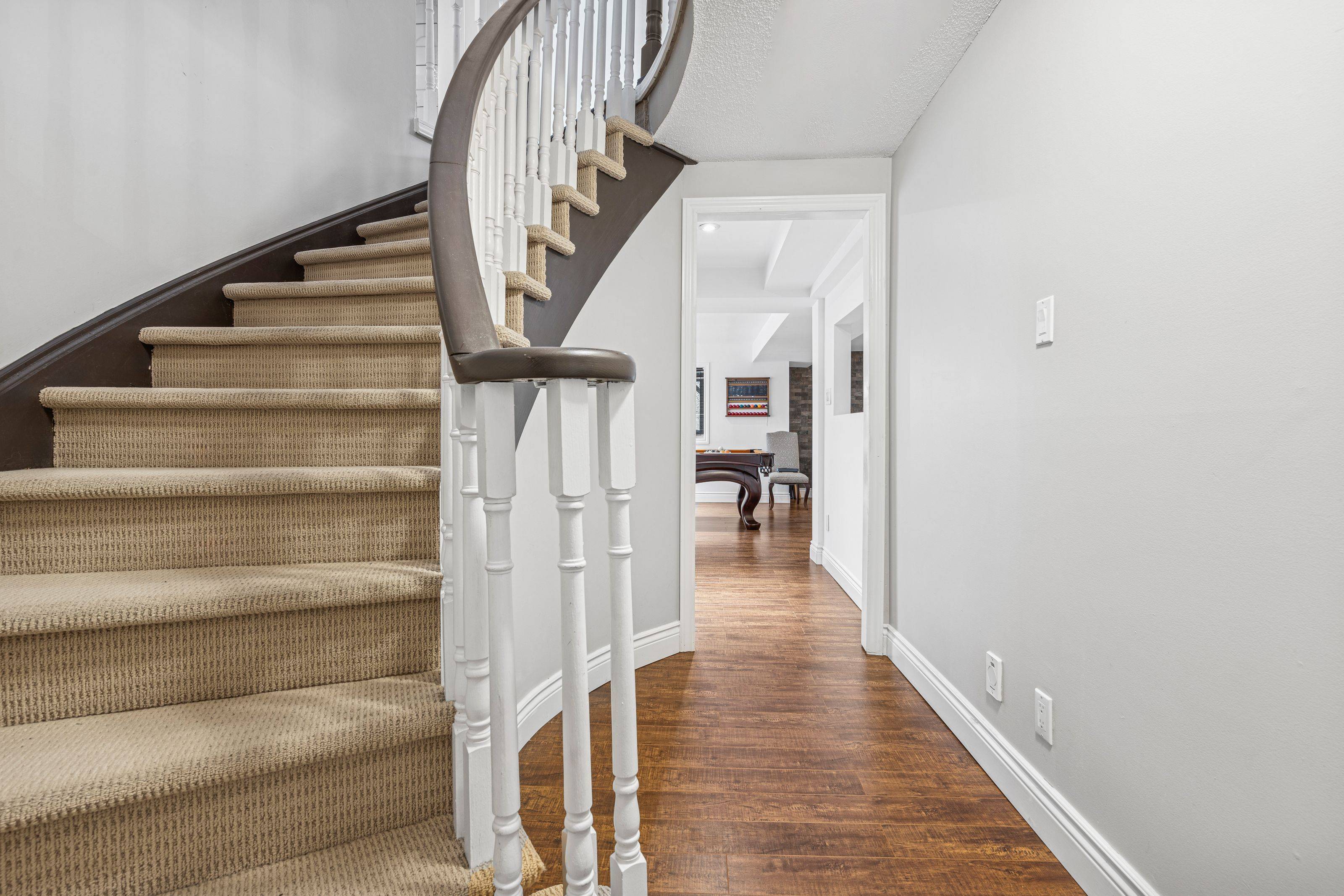 69 CITYVIEW CIR, Barrie, ON L4N 7V1