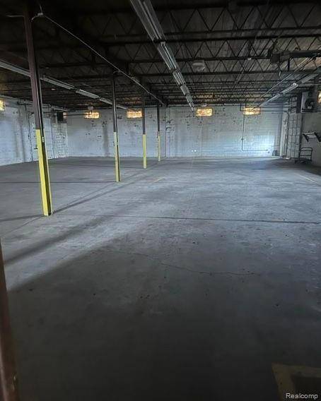 1900 E HOLLAND AVE, Saginaw, MI 48601