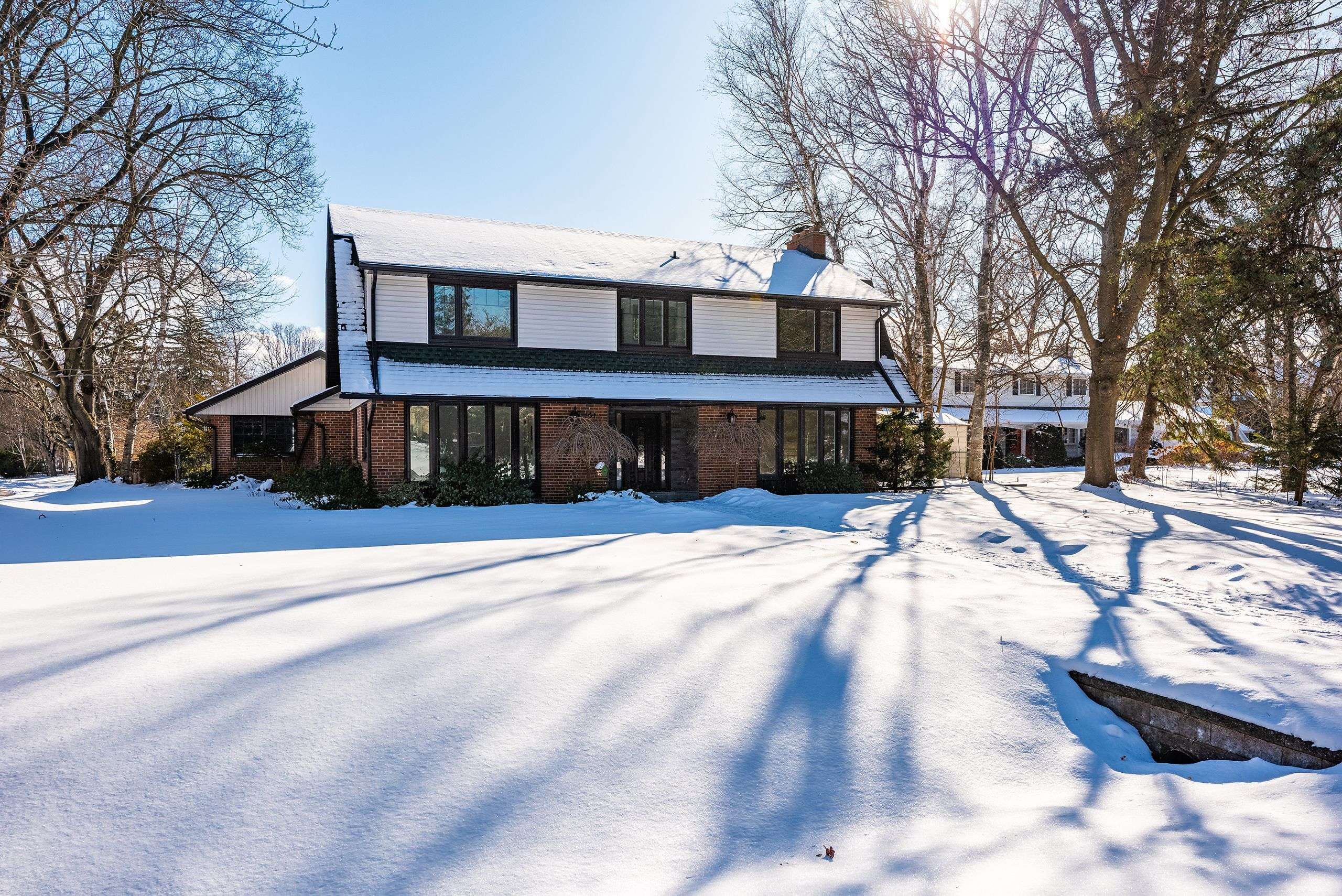 134 Abbey CT, Oakville, ON L6J 4L1