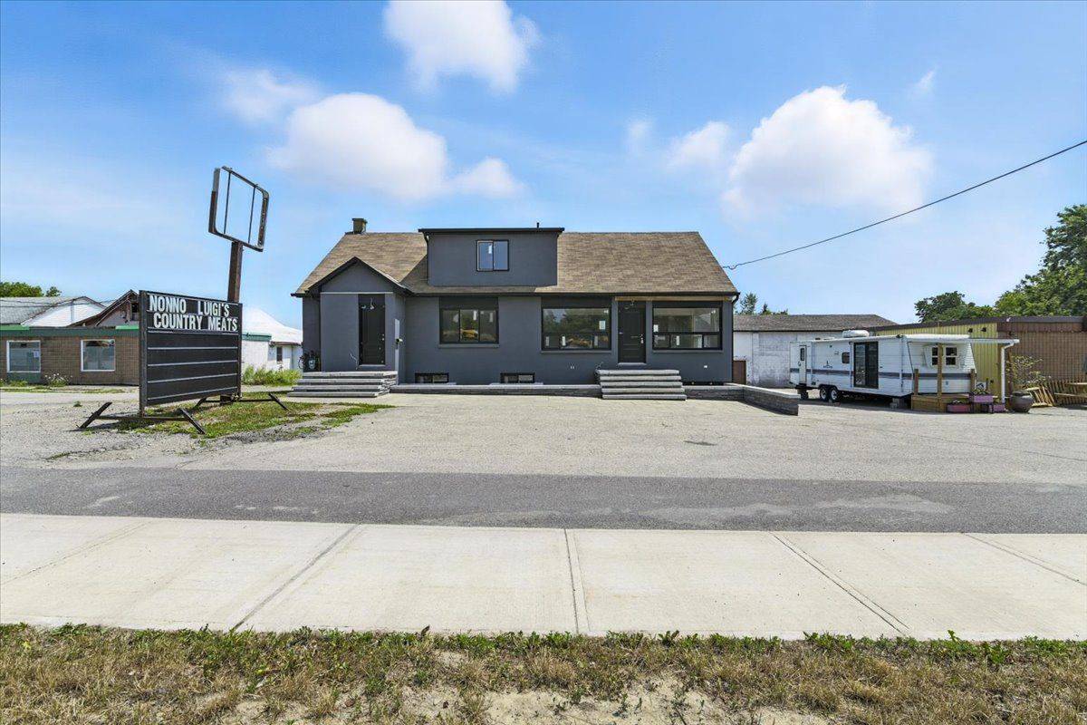 31 Centre ST ##2, Brock, ON L0C 1H0