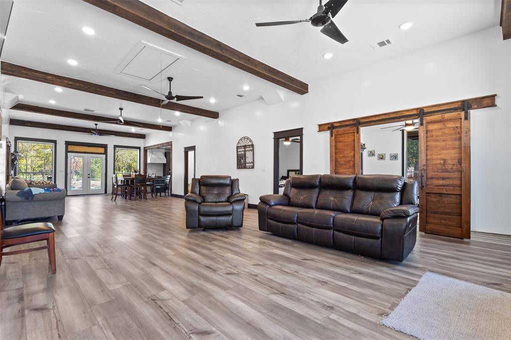 3300 Jordan Valley Road, Dallas, TX 75253