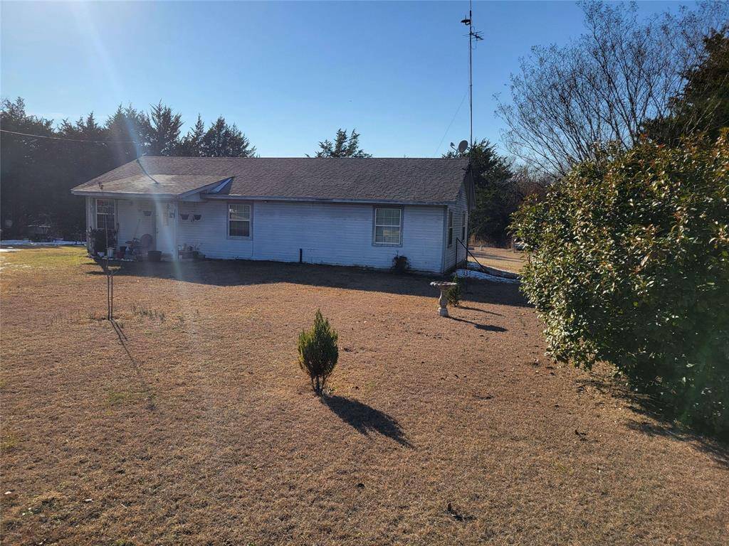 401 Meadowview Lane, Point, TX 75472