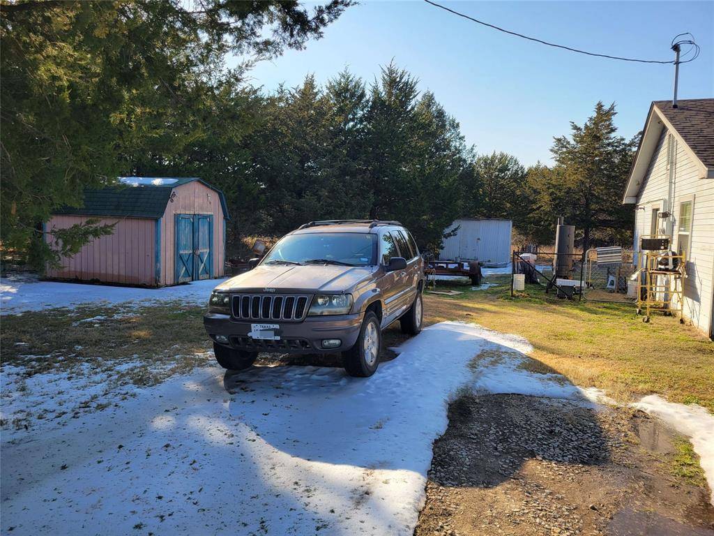 401 Meadowview Lane, Point, TX 75472