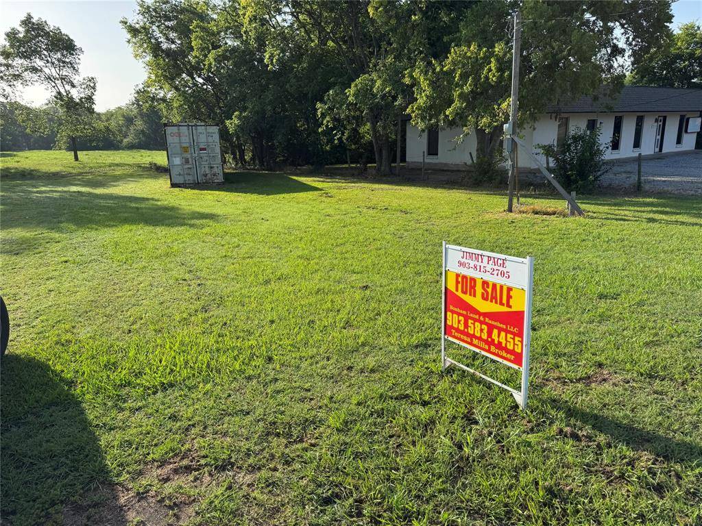 2109 Island, Bonham, TX 75418