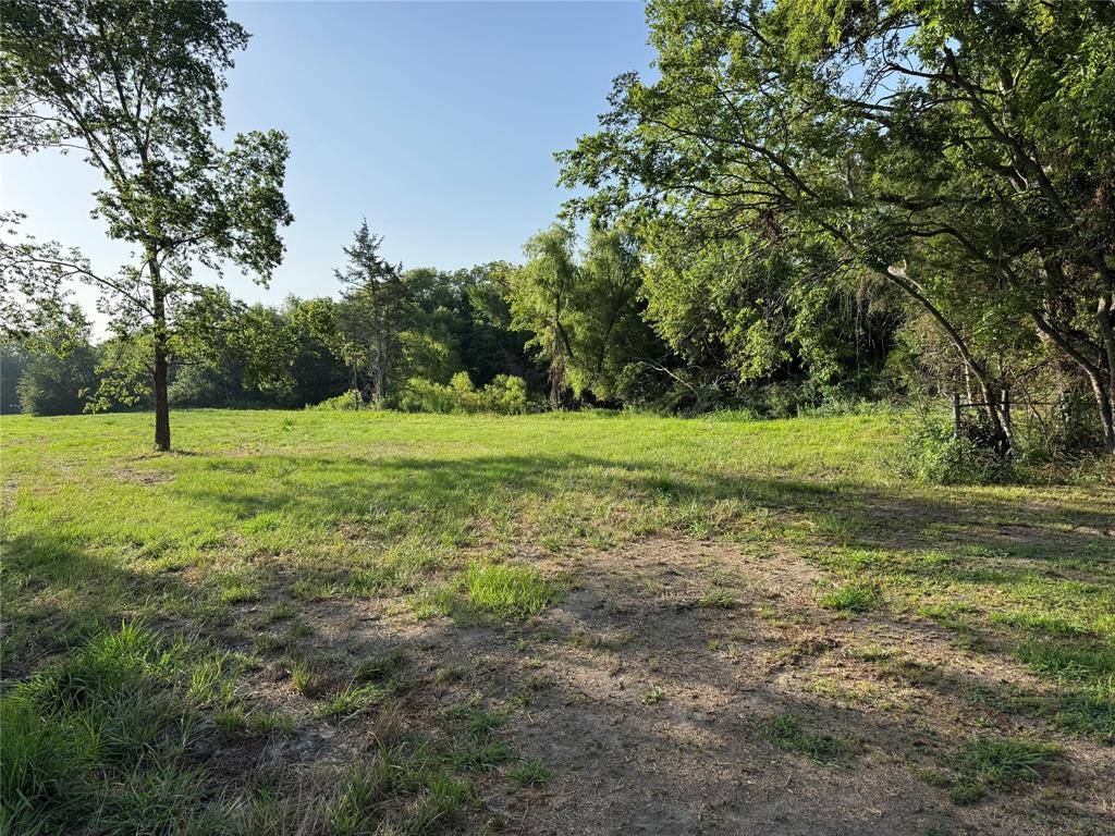 2109 Island, Bonham, TX 75418