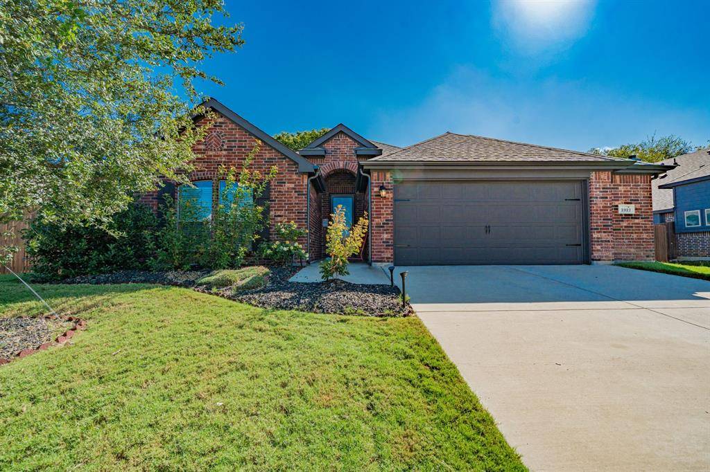 1912 Sunflower Drive, Glenn Heights, TX 75154