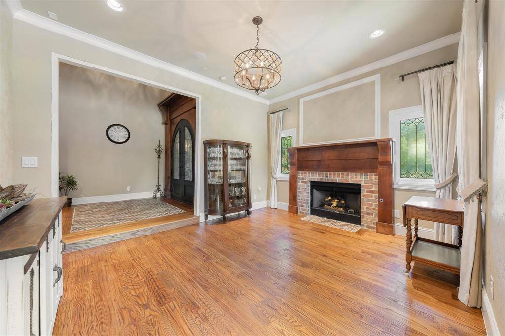 594 Turner Warnell Road, Mansfield, TX 76063