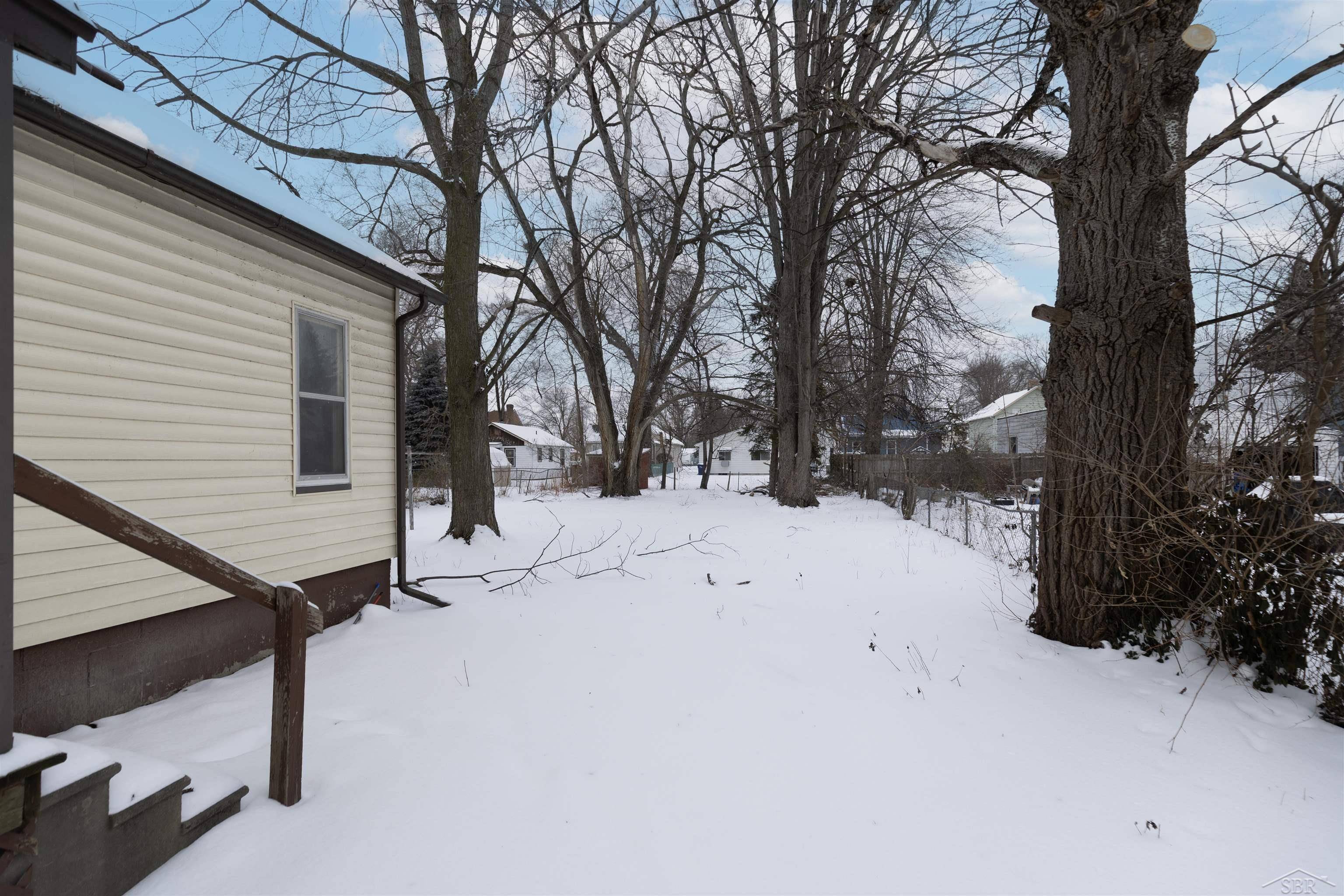 1813 3rd ST, Bay City, MI 48706