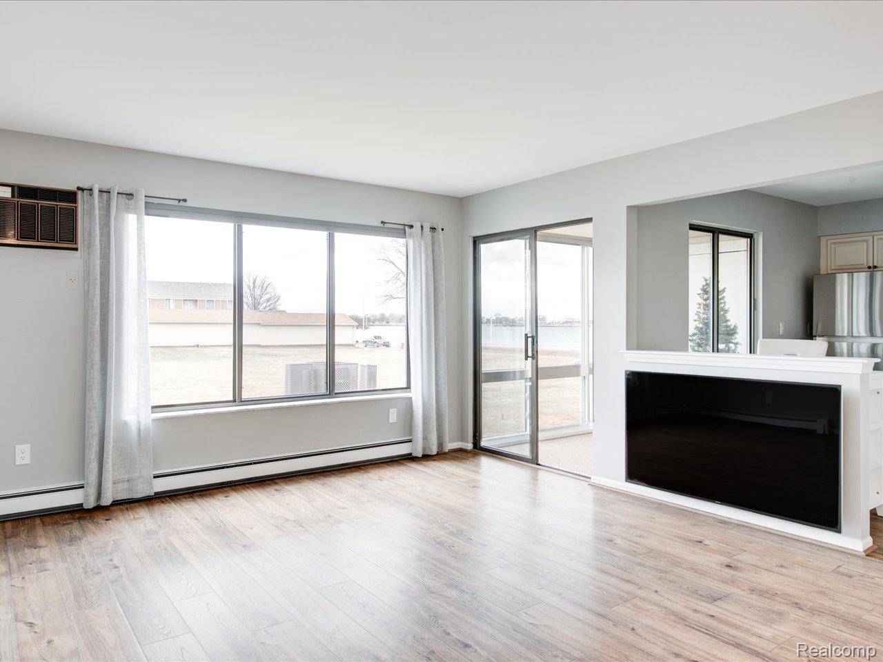 1700 RIVER RD #9, Marysville, MI 48040