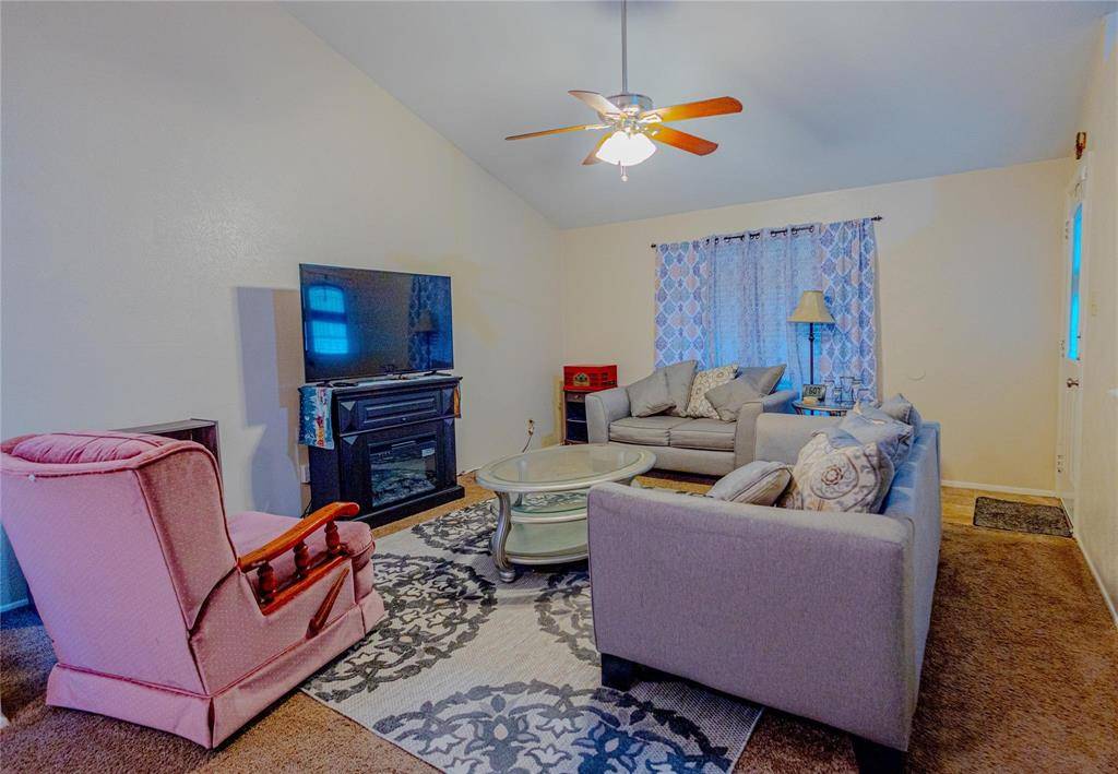 404 Jones Street, Cedar Hill, TX 75104