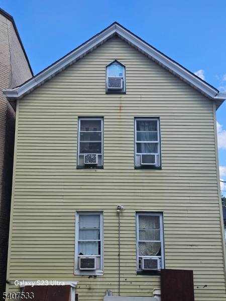 153 3Rd St, Passaic City, NJ 07055