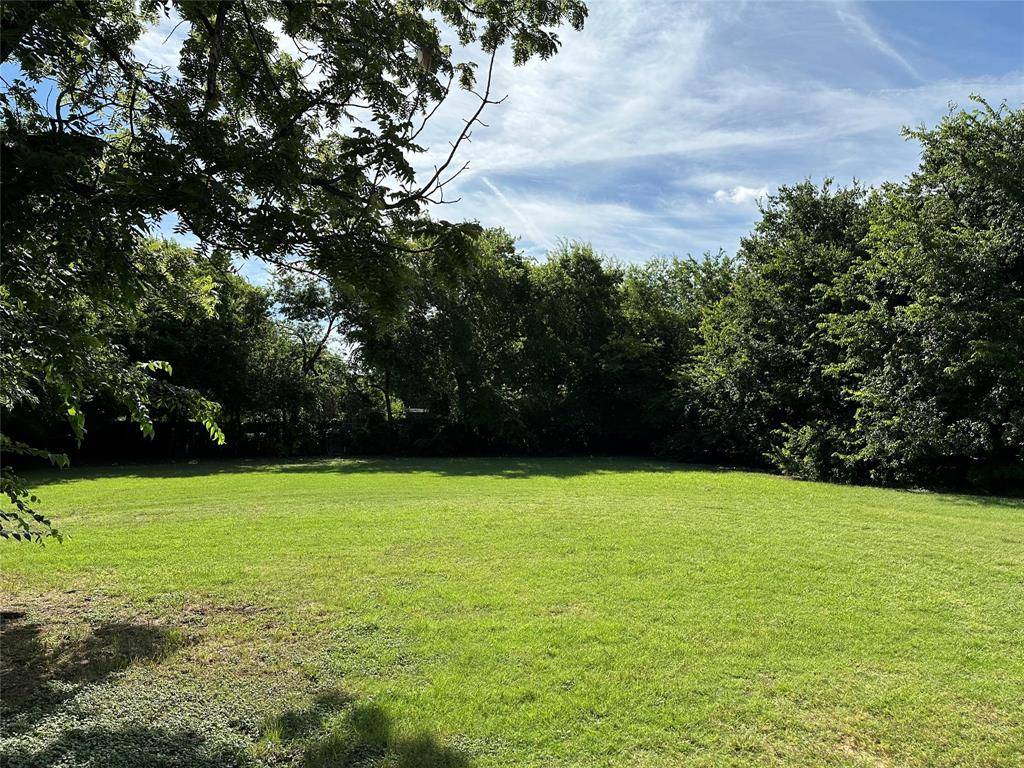 9208 Newhall Street, Dallas, TX 75232