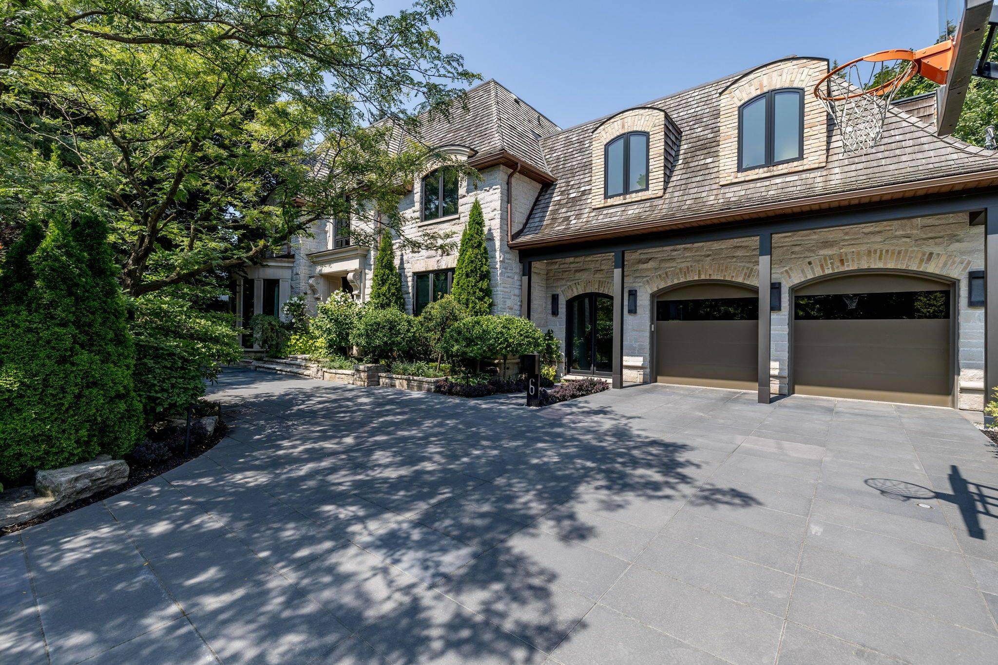 6 Bayview Wood N/A, Toronto C12, ON M4N 1R7