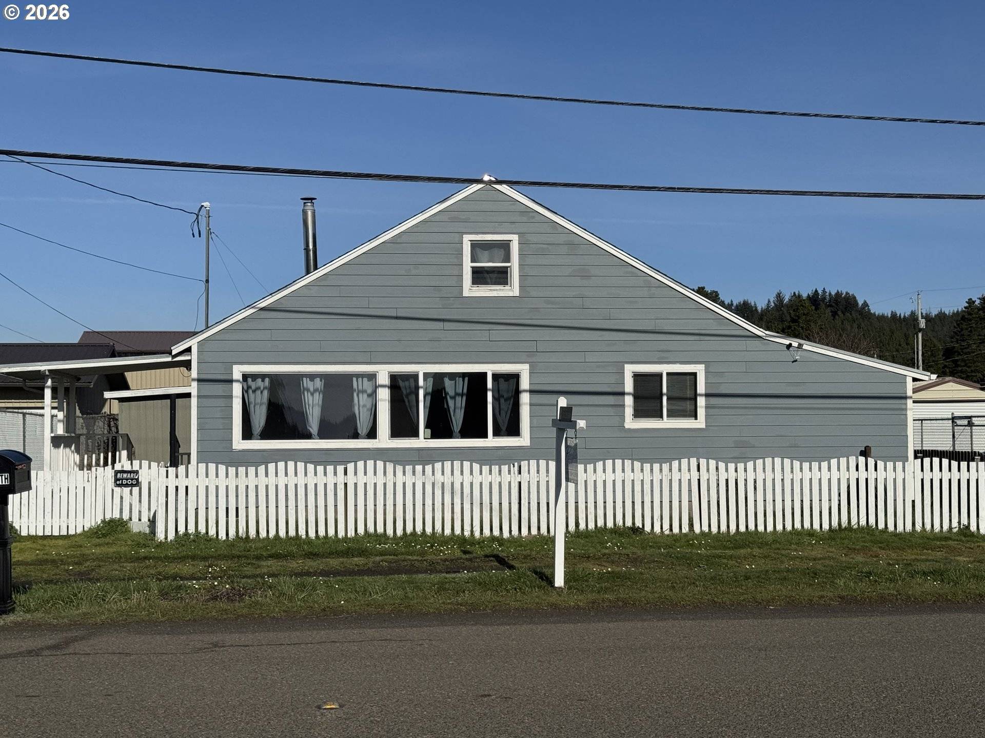 1010 N LAKE RD, Lakeside, OR 97449