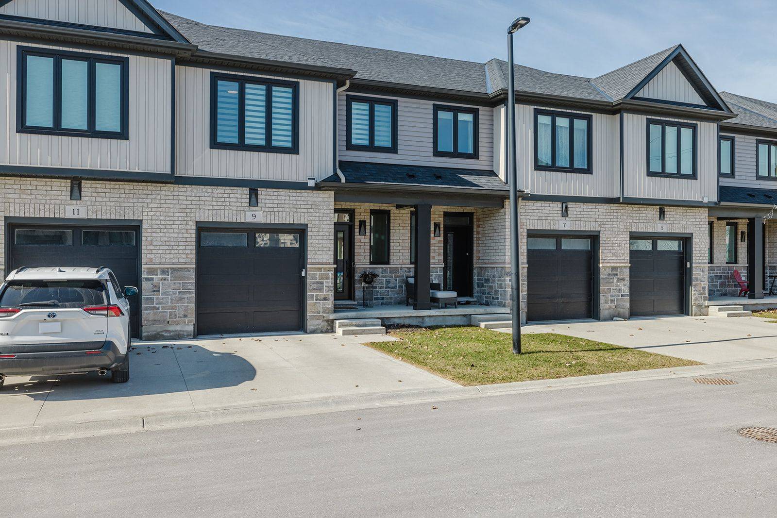 601 Lions Park DR #9, Strathroy-caradoc, ON N0L 1W0