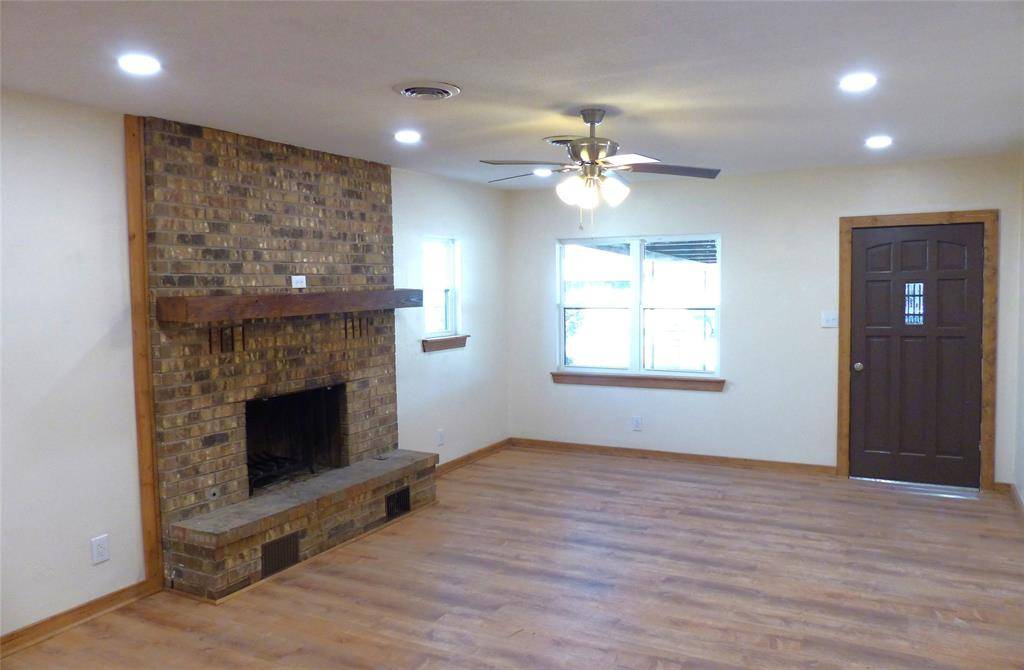 1922 S Pine, Brady, TX 76825