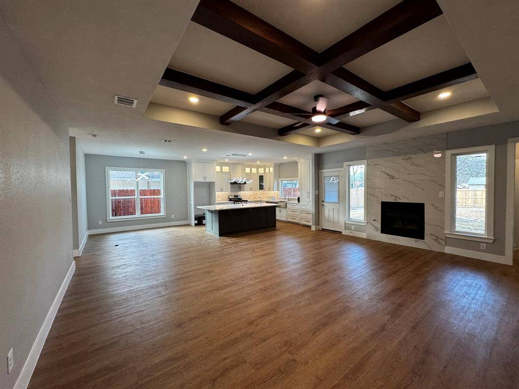 2533 Jonesboro Avenue, Dallas, TX 75228