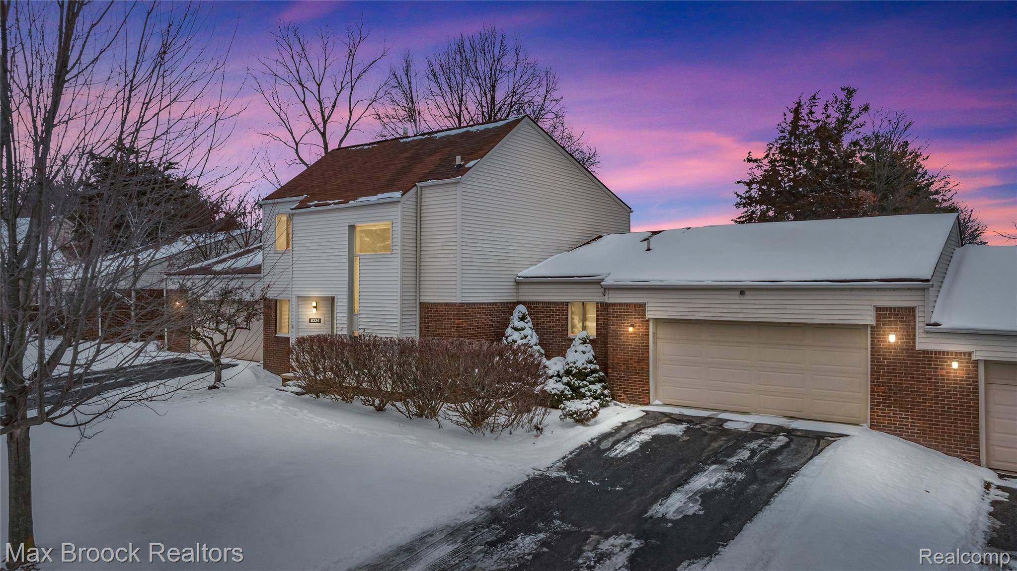 5324 Fairway CT, West Bloomfield Charter Township, MI 48323