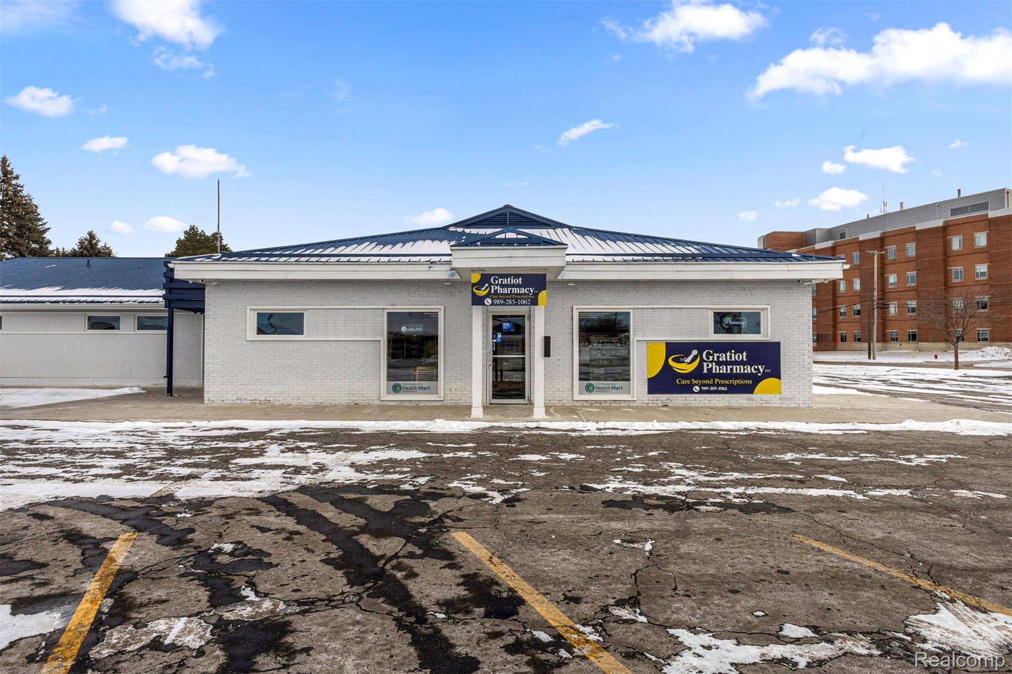 245 E Warwick DR, Alma, MI 48801