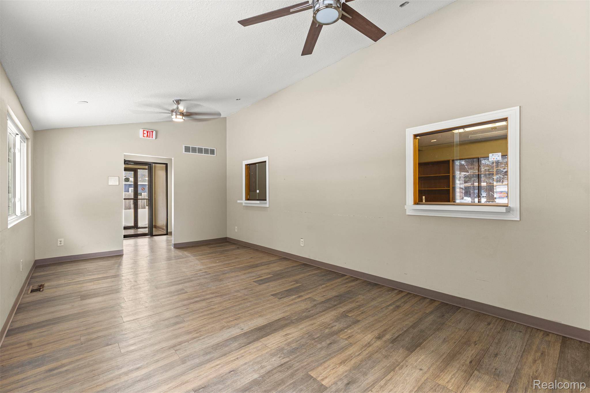 245 E Warwick DR, Alma, MI 48801