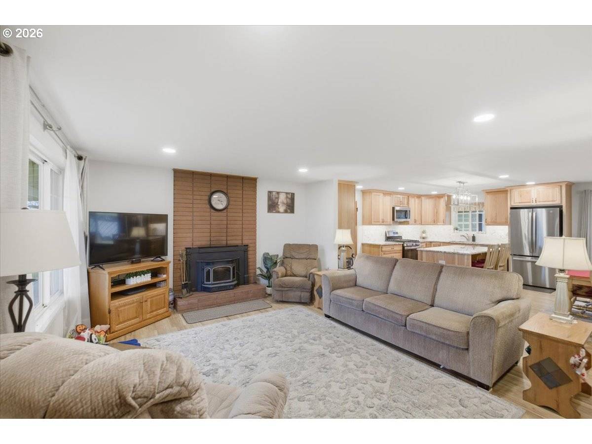 1420 NW HIGHLAND DR, Corvallis, OR 97330