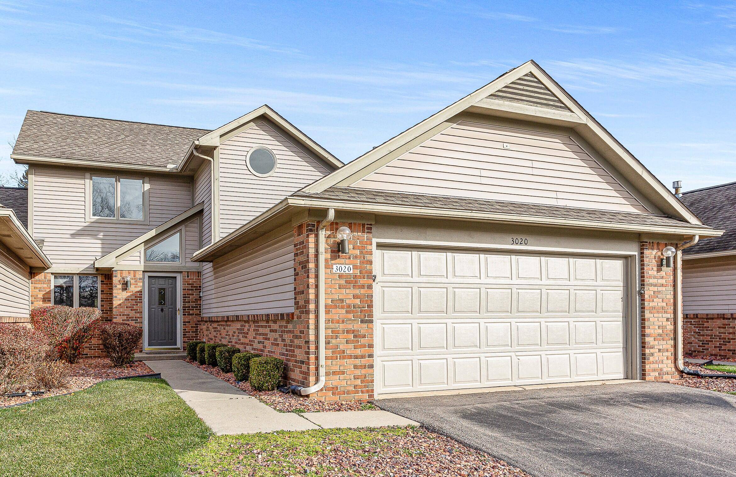 3020 Rivers Edge DR, Waynecity_wayne, MI 48184