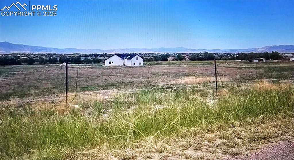 35 Top Rail TRL, Penrose, CO 81240