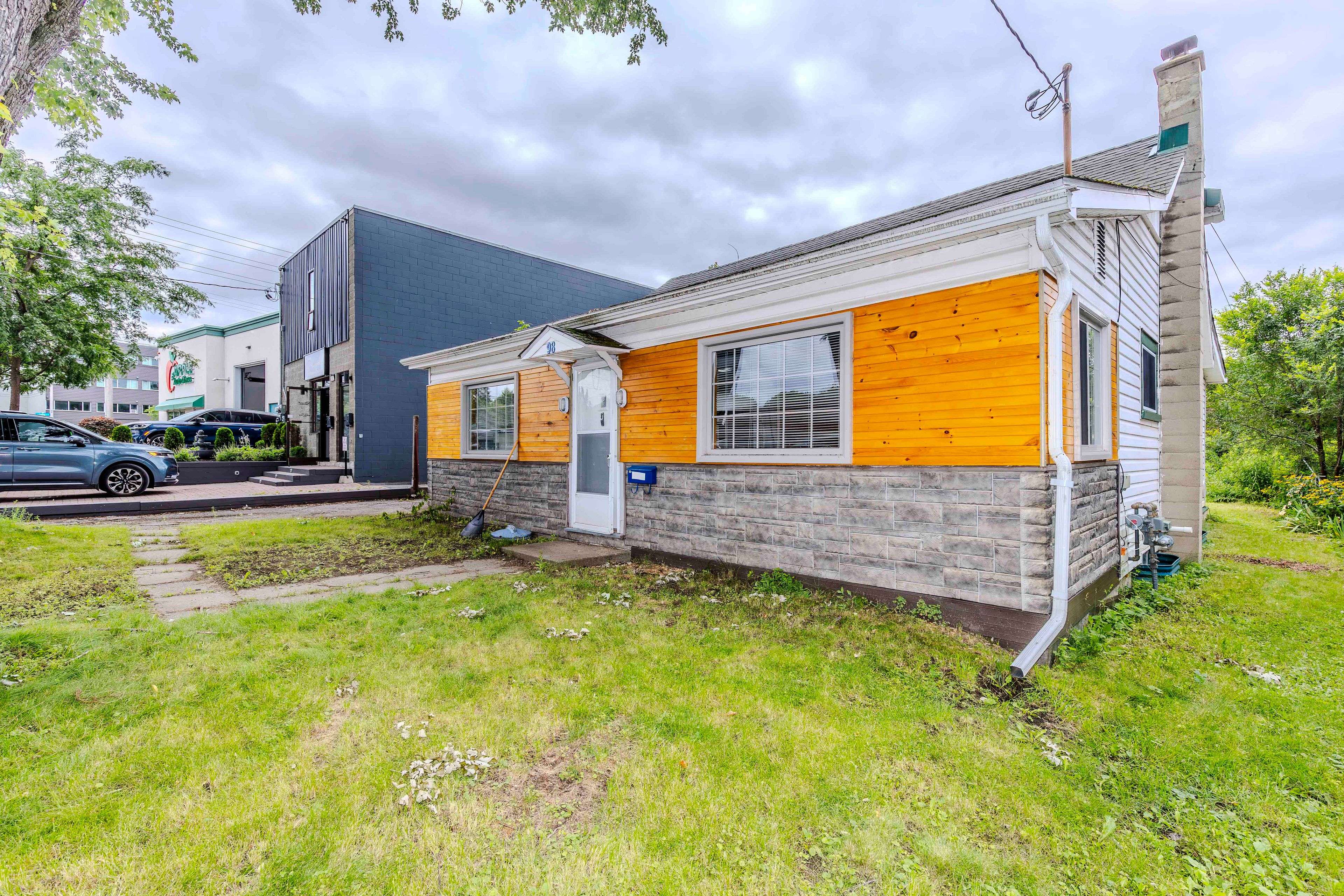 98 Boyce AVE, Britannia - Lincoln Heights And Area, ON K2B 6J2