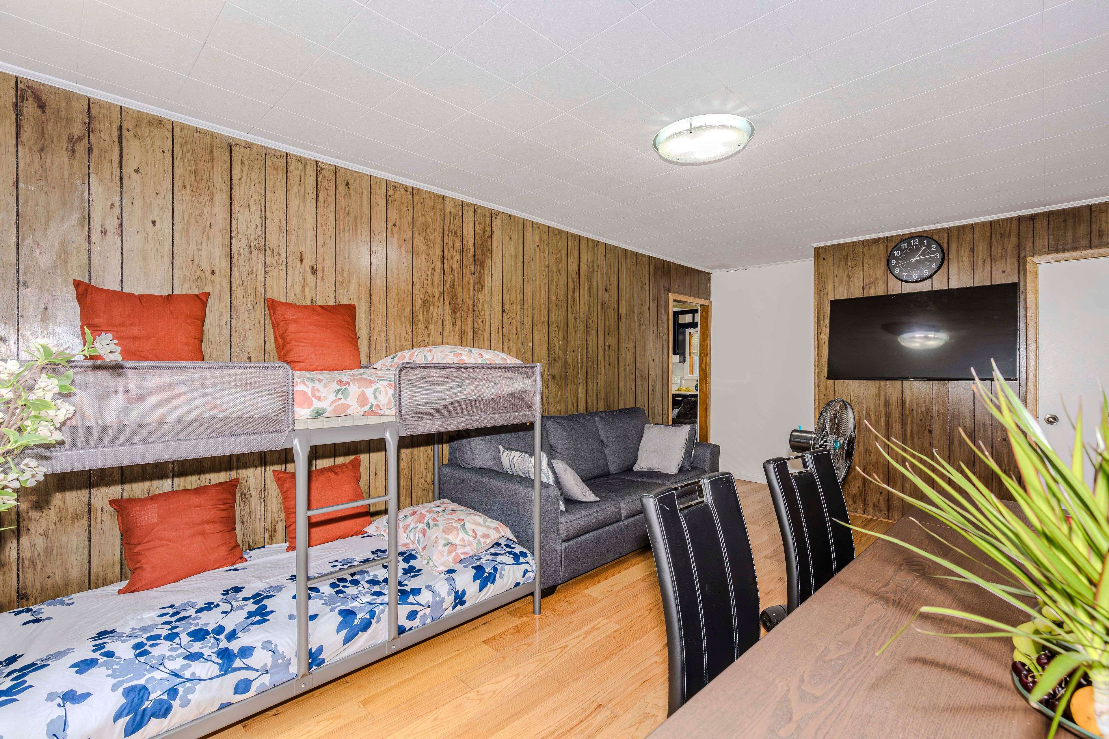 98 Boyce AVE, Britannia - Lincoln Heights And Area, ON K2B 6J2