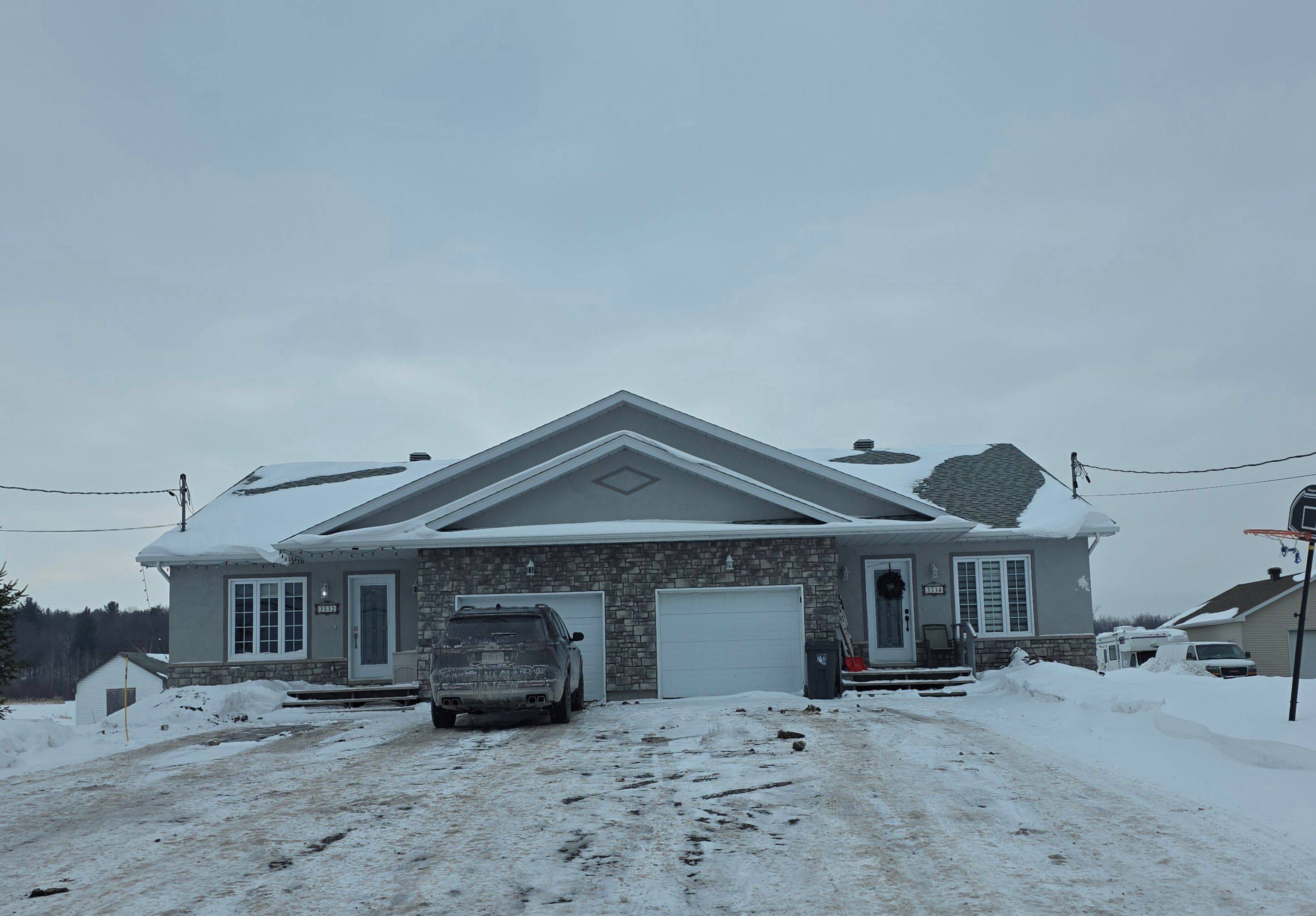 3532-3534 Front RD, East Hawkesbury, ON K6A 2R2