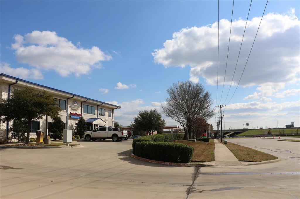 3700 Standridge Drive, The Colony, TX 75056