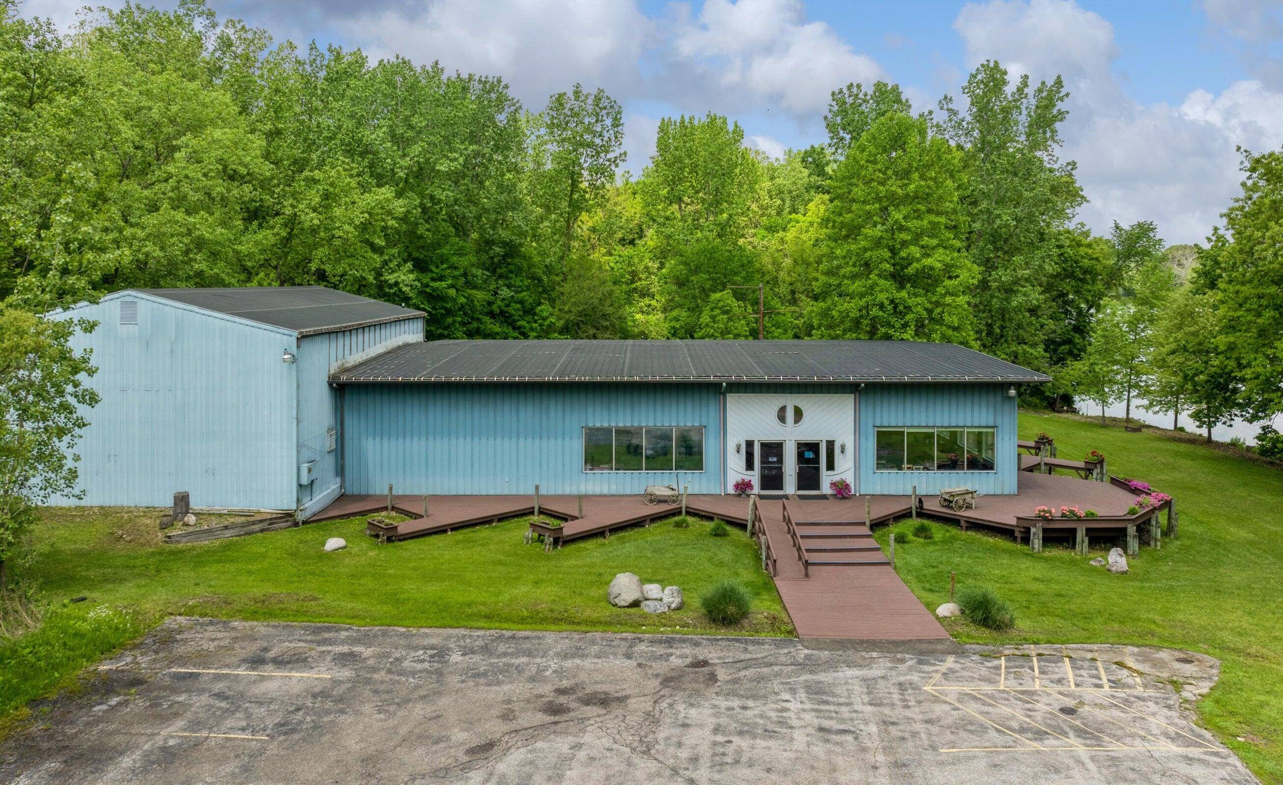 15437 Red Bud TRL N, Buchanan Twp, MI 49107