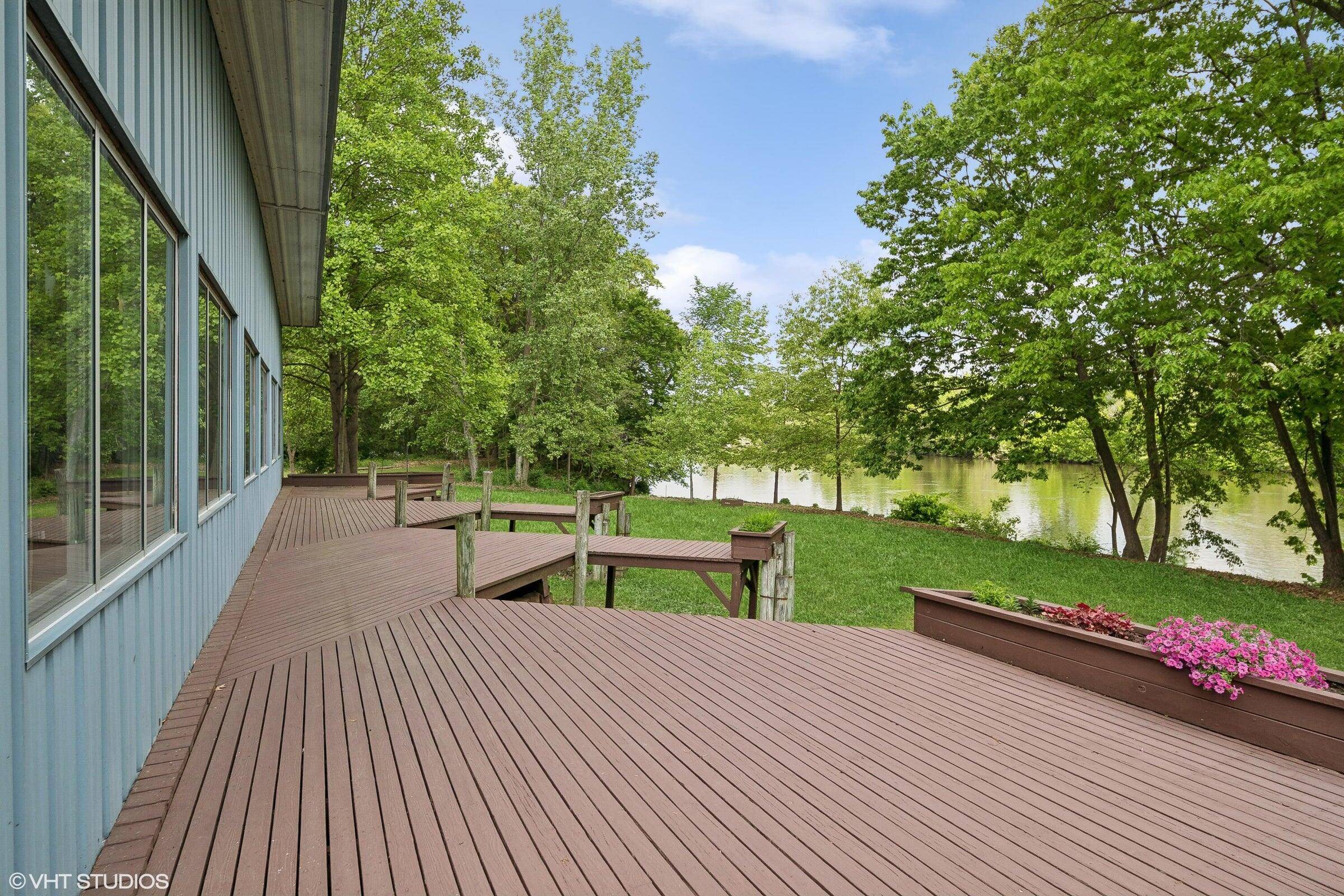 15437 Red Bud TRL N, Buchanan Twp, MI 49107