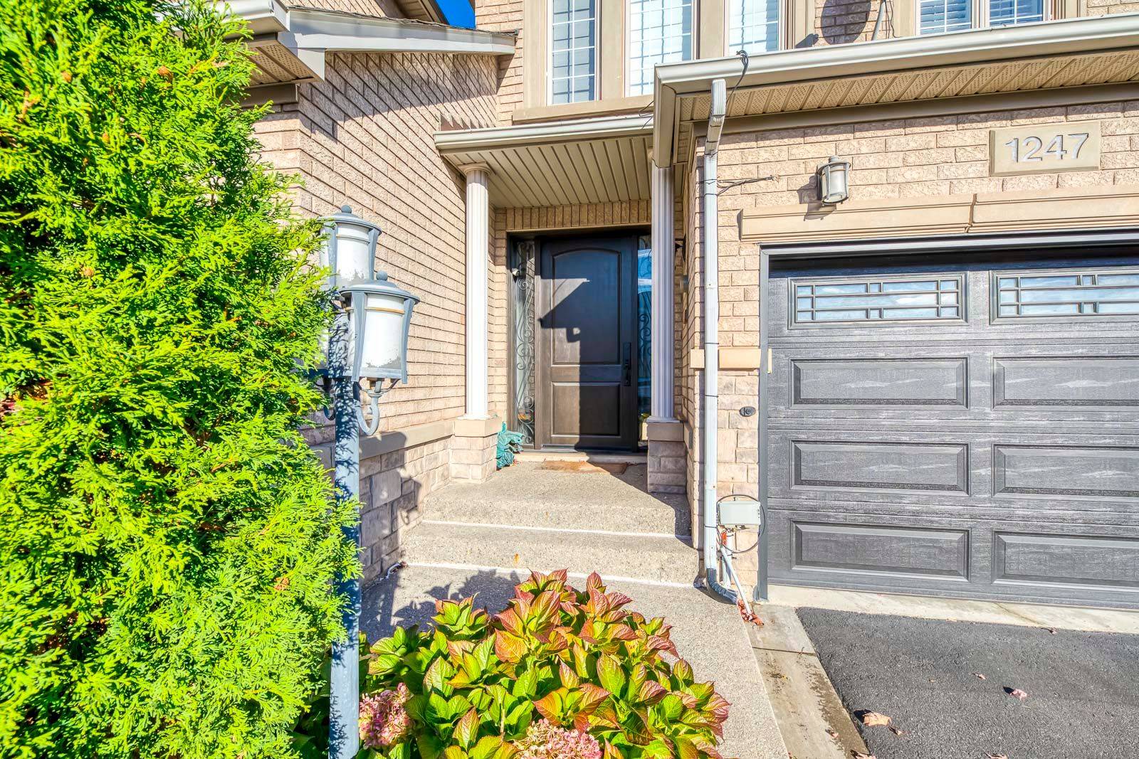 1247 Agram DR, Oakville, ON L6H 7P1