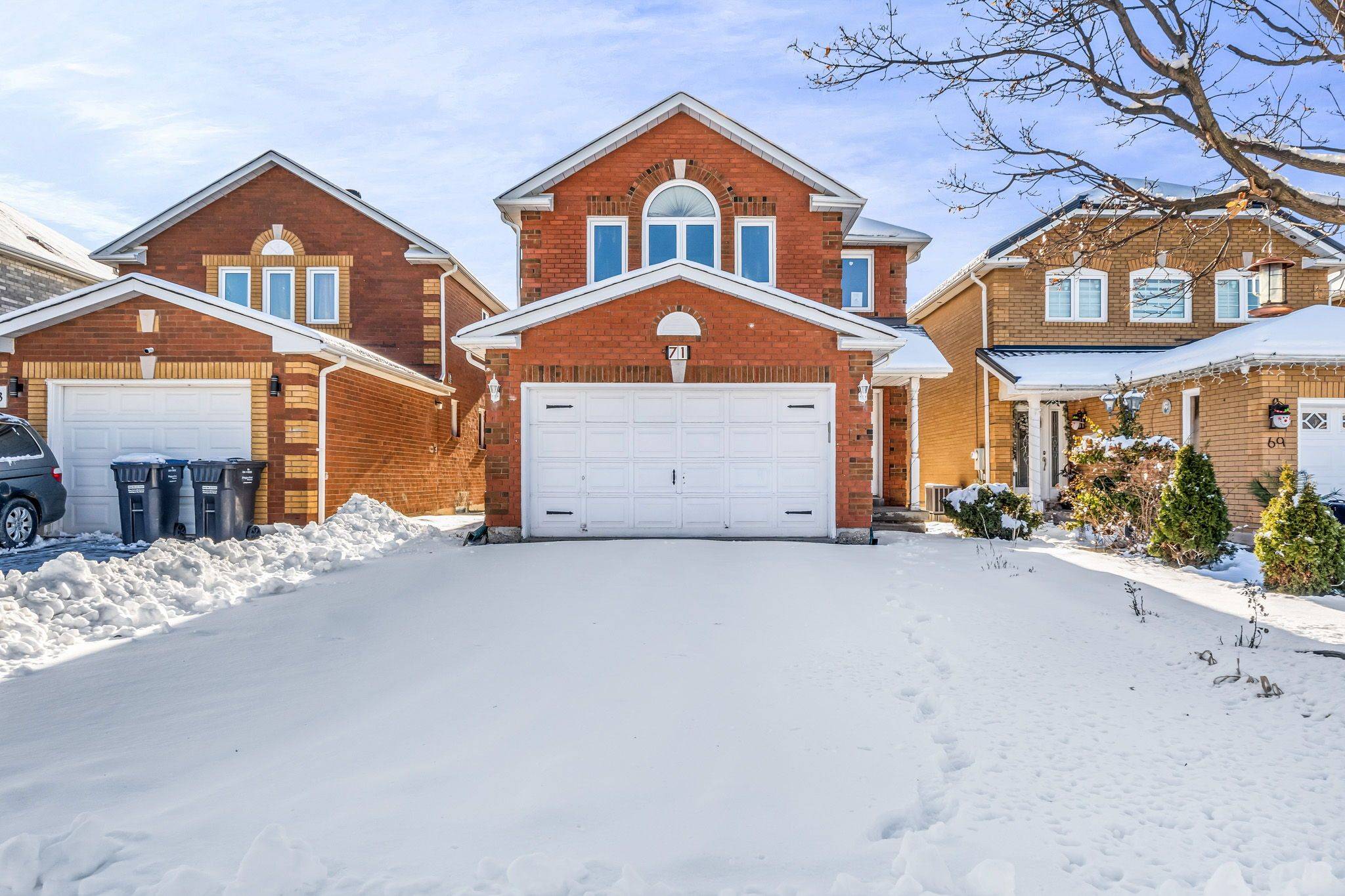 71 Ravenscliffe CT, Brampton, ON L6X 4N9