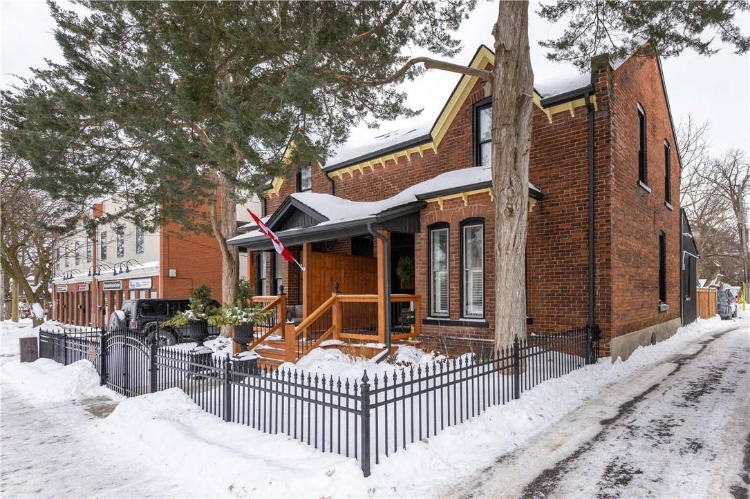 8-10 Ontario ST, Grimsby, ON L3M 3G9