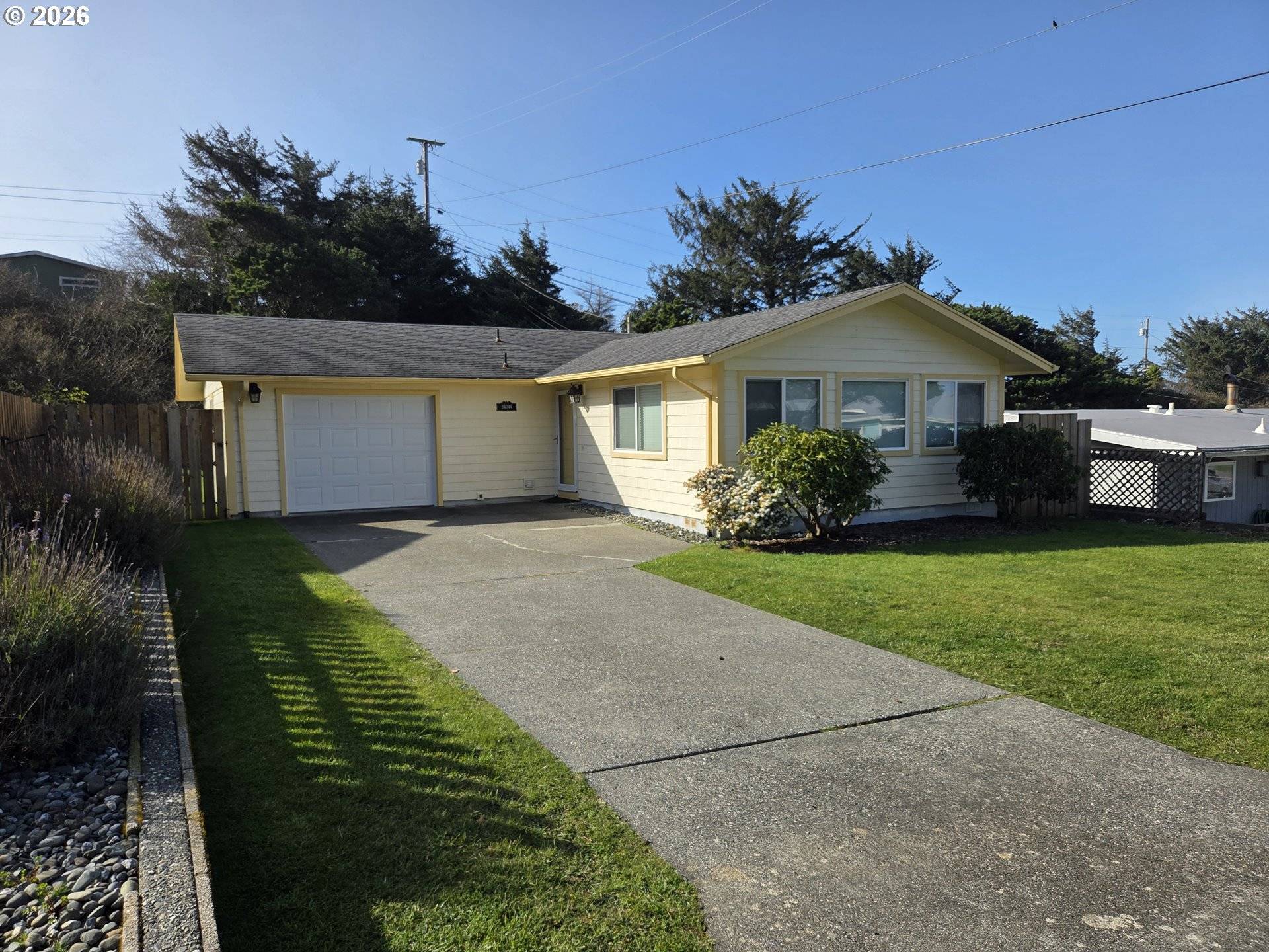94044 AZALEA LN, Gold Beach, OR 97444