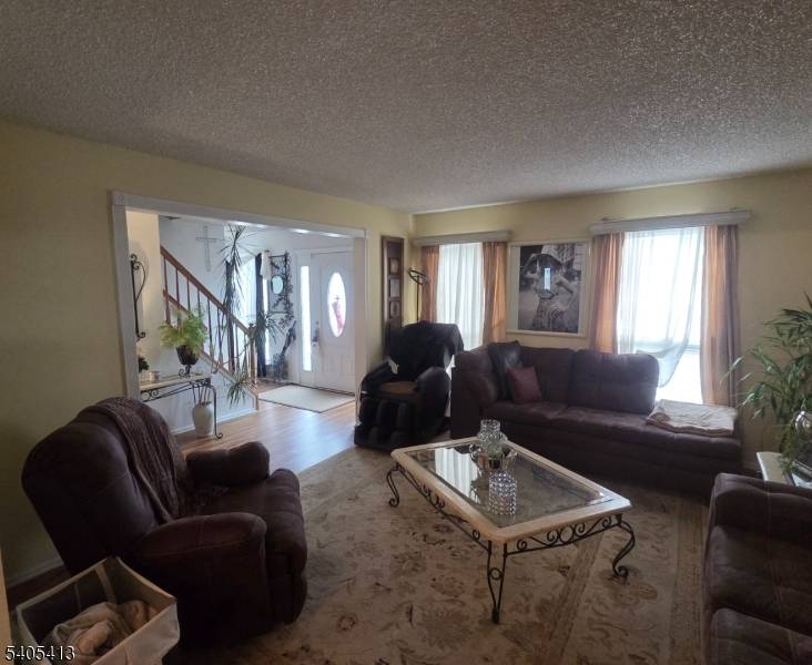 67 Deer Run Dr S, Barnegat Twp., NJ 08005