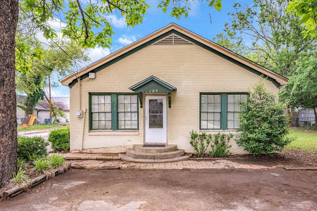 106 S College Street, Lindale, TX 75771