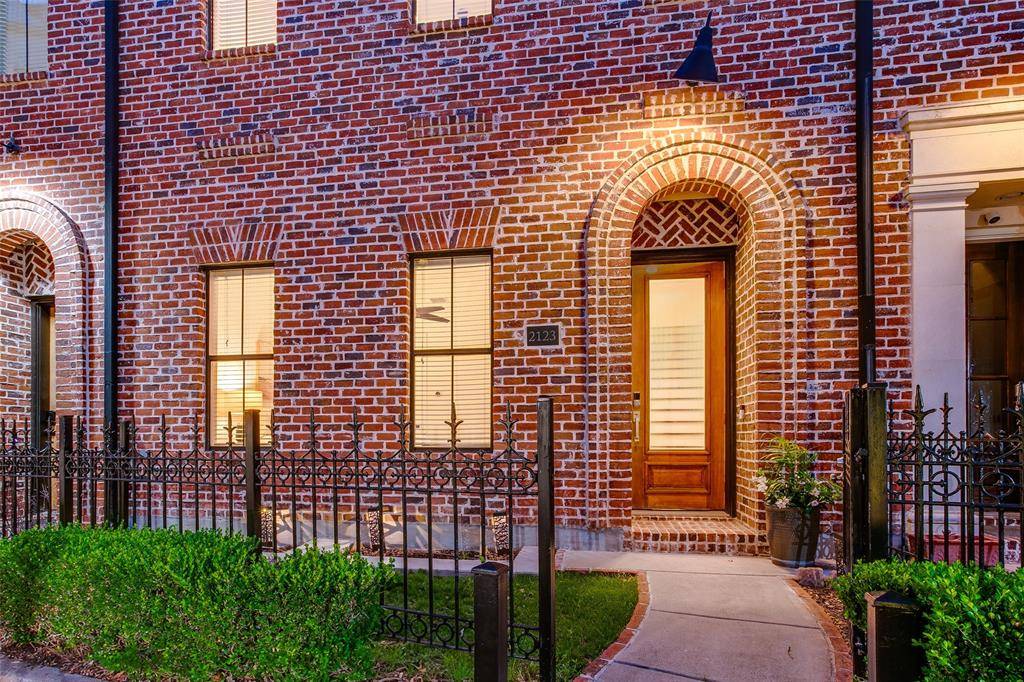 2123 Diversey Street, Dallas, TX 75201